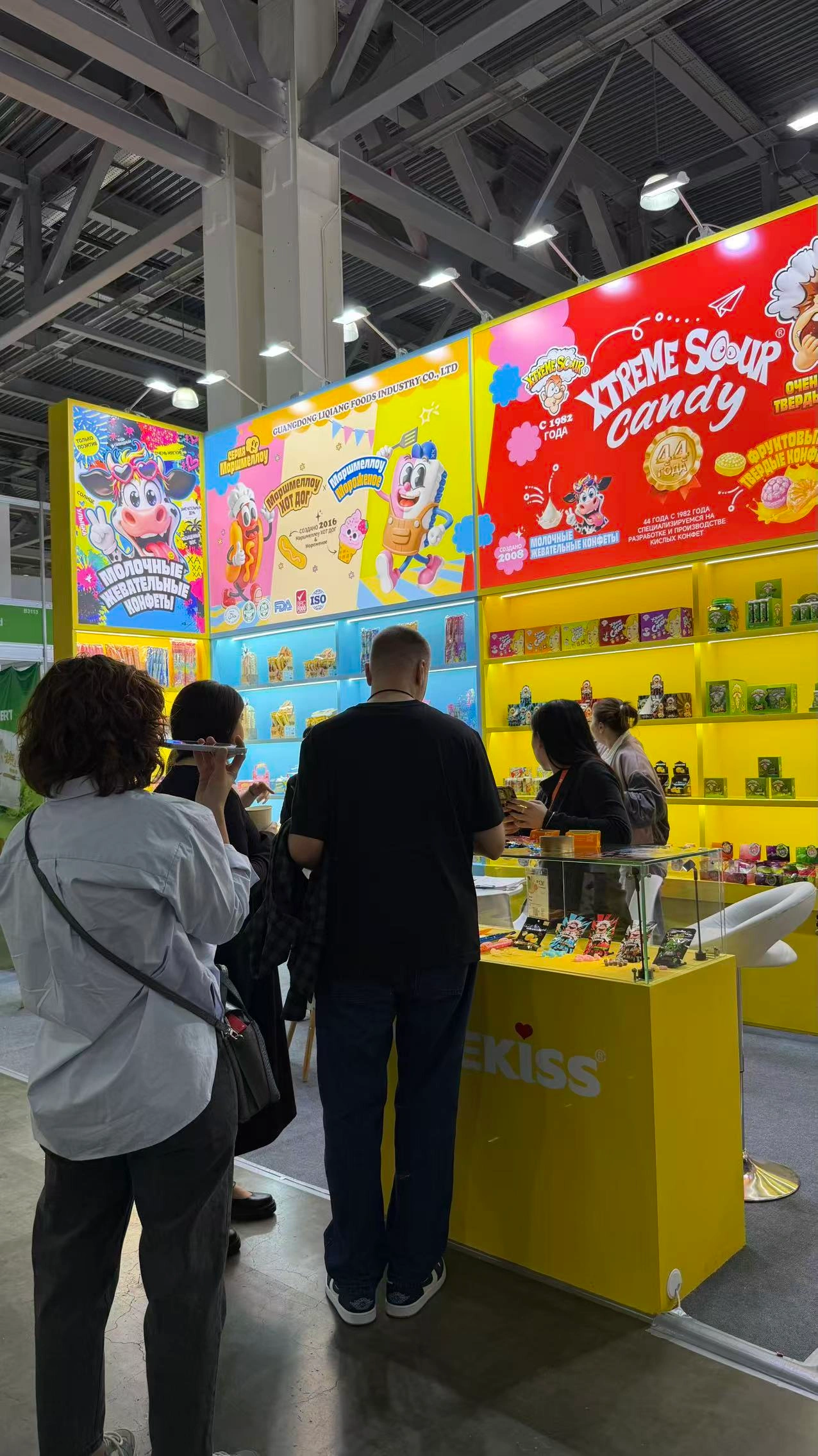 Nicekiss Candy Showcases Innovative Candy Products at Russian Exhibition (1)